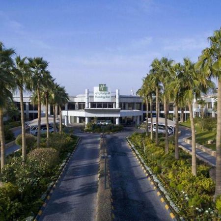 Holiday Inn Riyadh Izdihar By Ihg Exterior photo