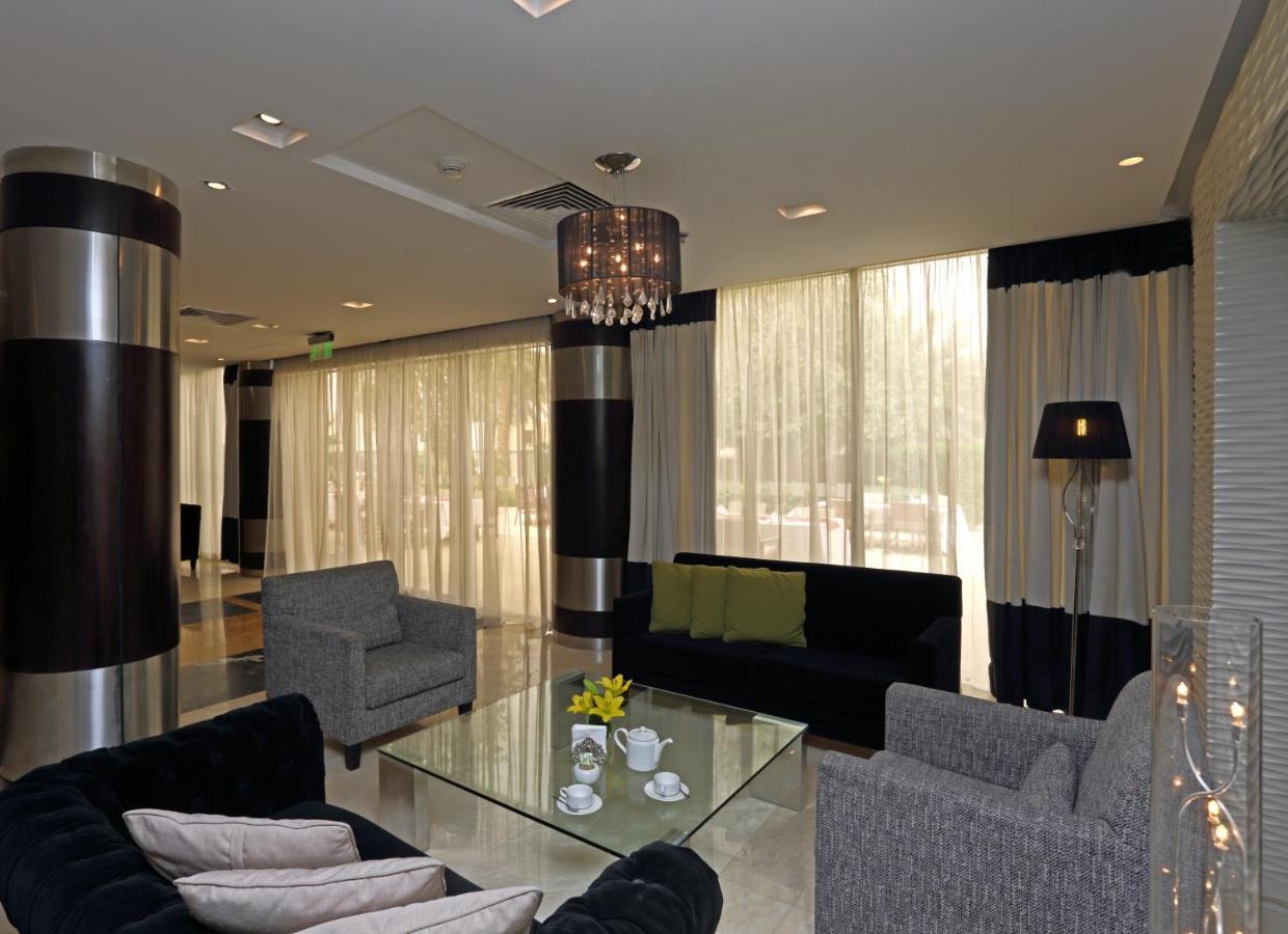 Holiday Inn Riyadh Izdihar By Ihg Exterior photo