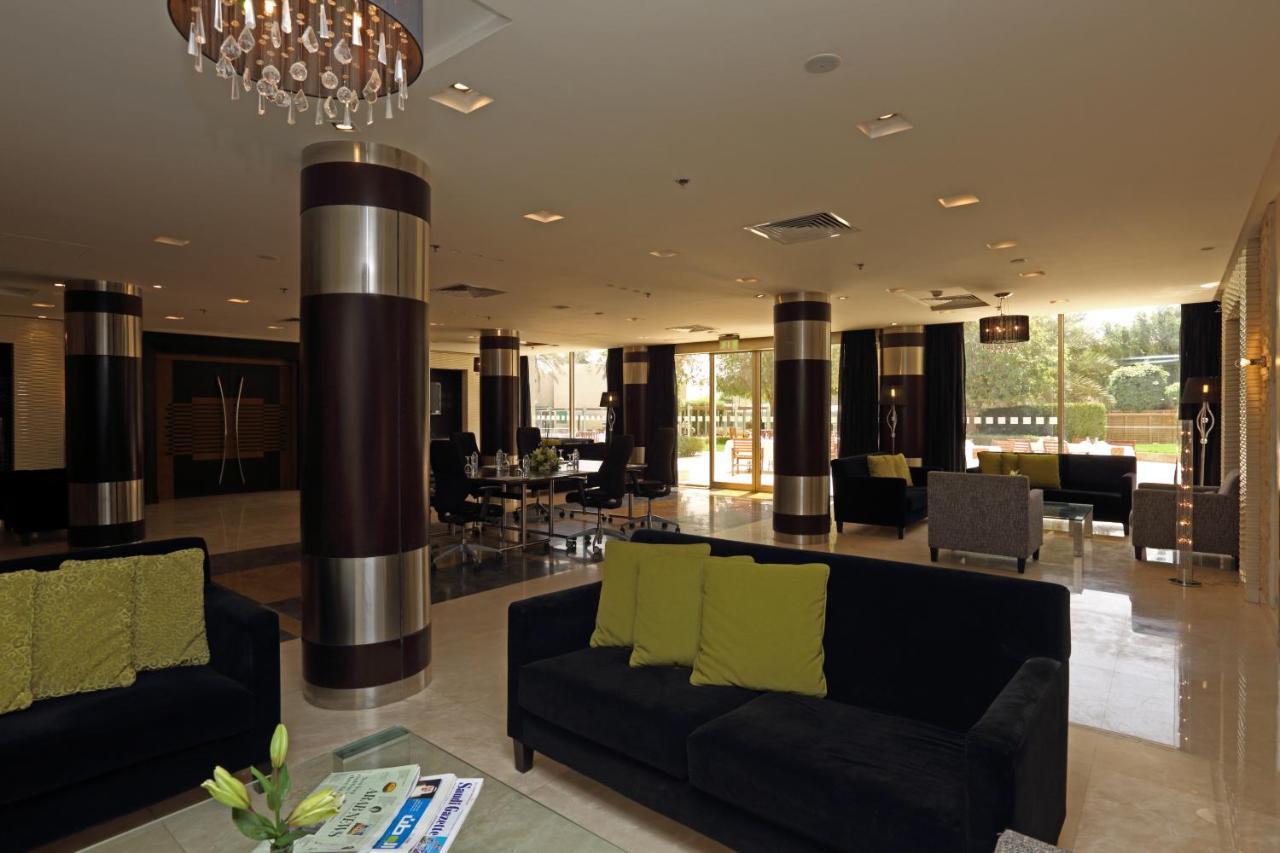 Holiday Inn Riyadh Izdihar By Ihg Exterior photo