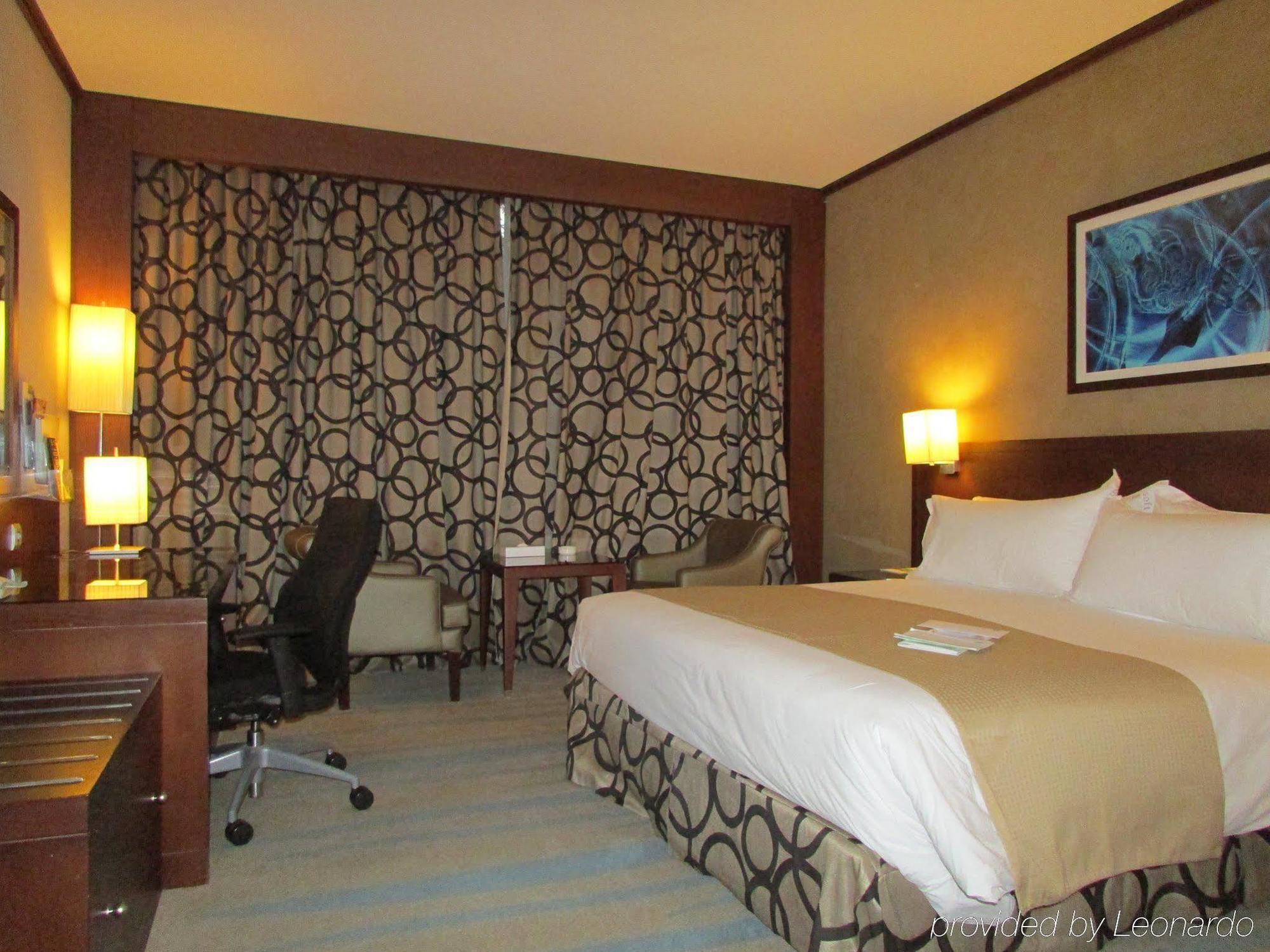 Holiday Inn Riyadh Izdihar By Ihg Exterior photo