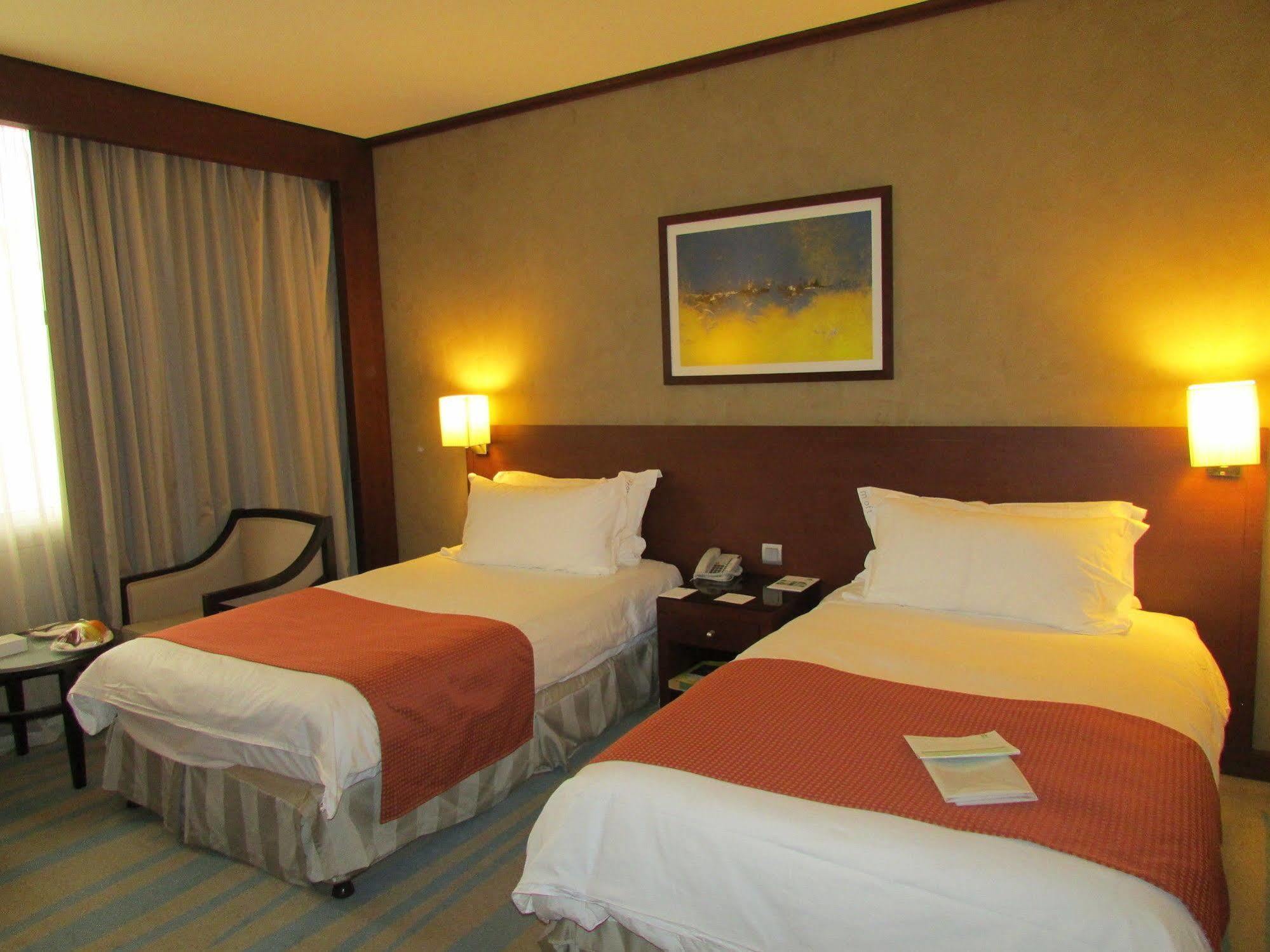 Holiday Inn Riyadh Izdihar By Ihg Exterior photo