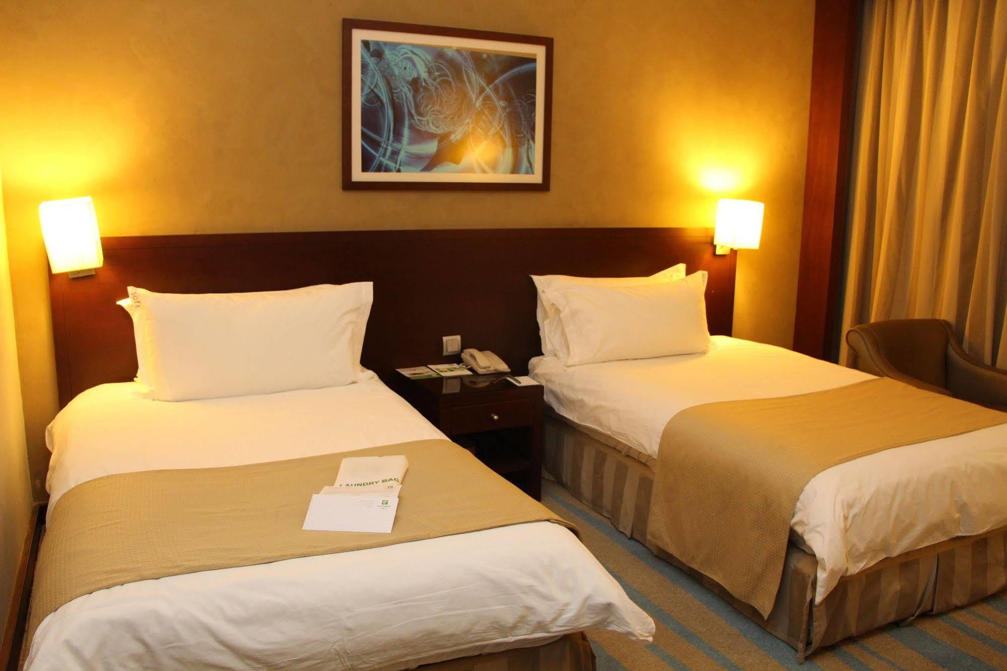 Holiday Inn Riyadh Izdihar By Ihg Exterior photo