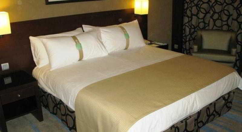 Holiday Inn Riyadh Izdihar By Ihg Exterior photo