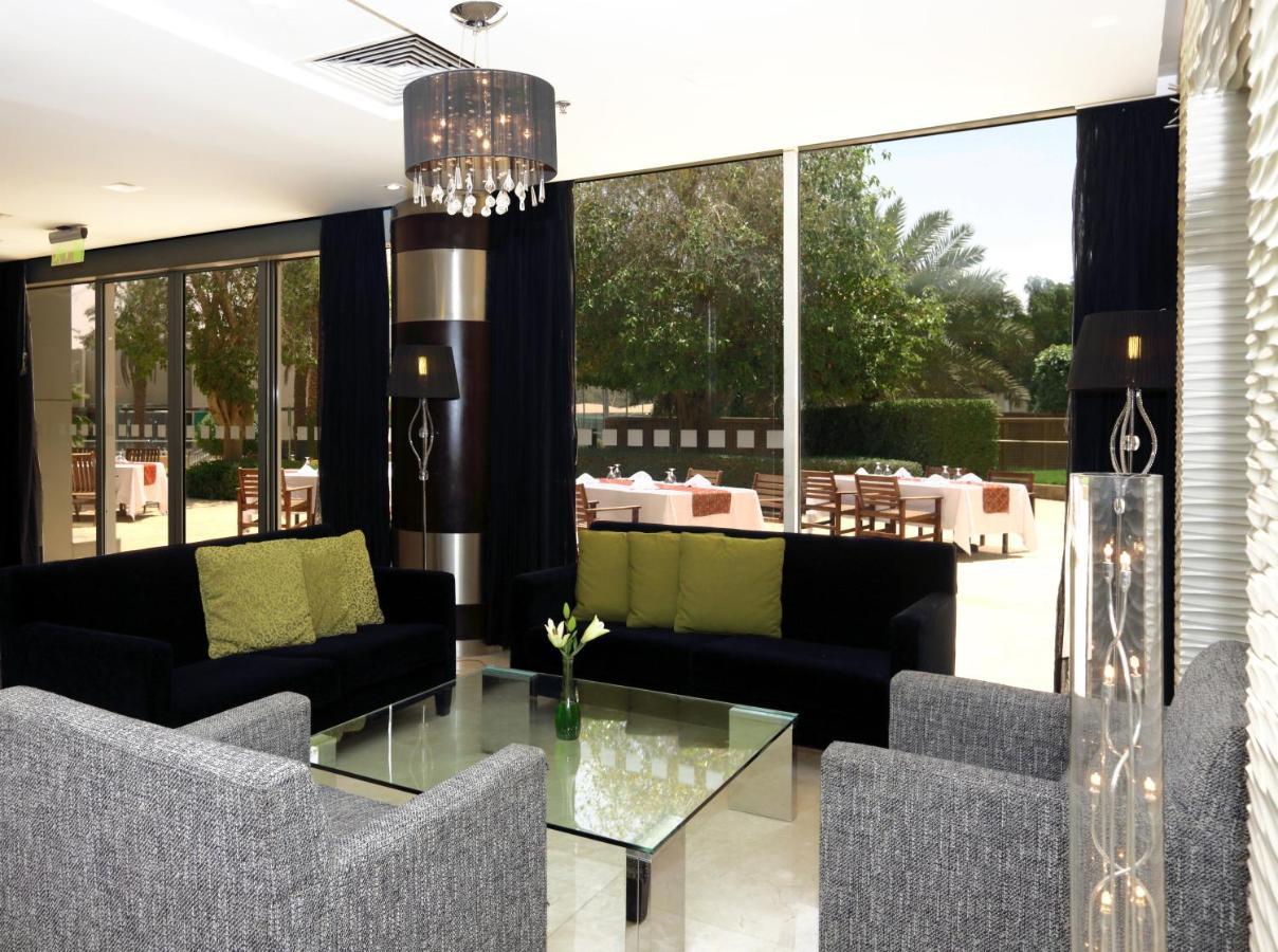 Holiday Inn Riyadh Izdihar By Ihg Exterior photo