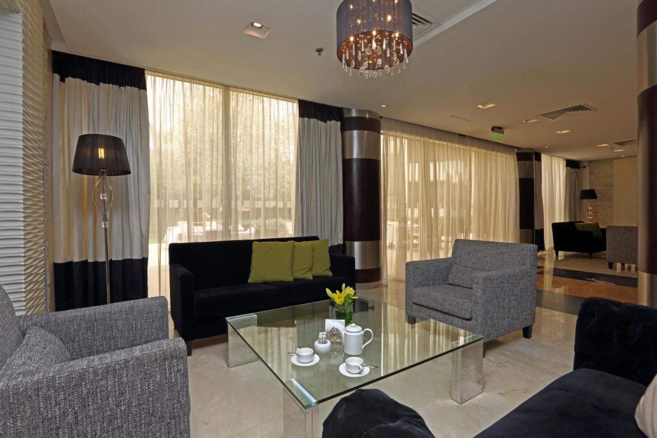 Holiday Inn Riyadh Izdihar By Ihg Exterior photo